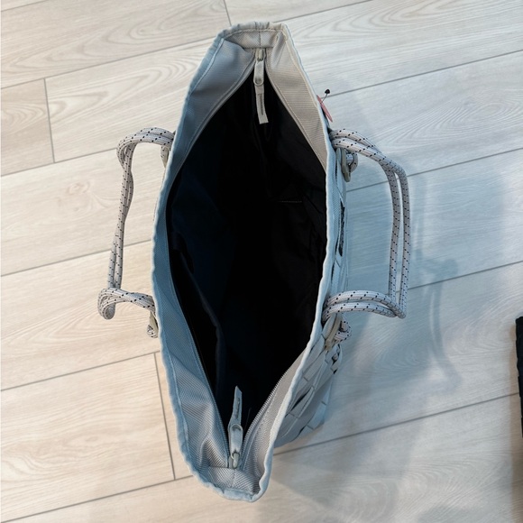 Nike RPM Tote Bag - Picture 2 of 3